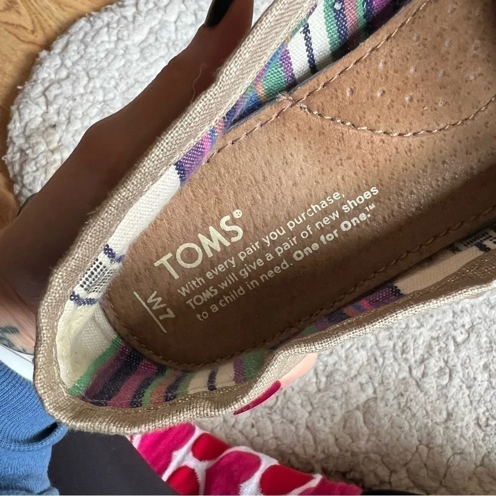 TOMS Metallic Shiny Tan Silverish Gold Classics Slip On Espadrille Sneakers